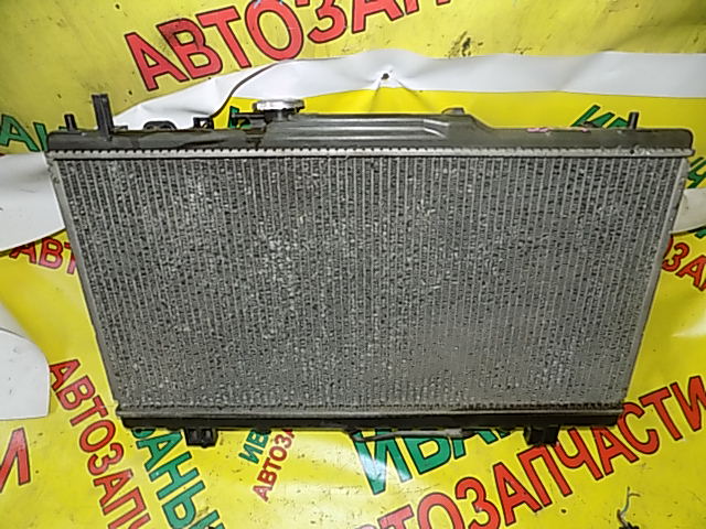 радиатор охлаждения двигателя на TOYOTA CARINA